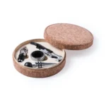 Circular-design wine set in natural cork